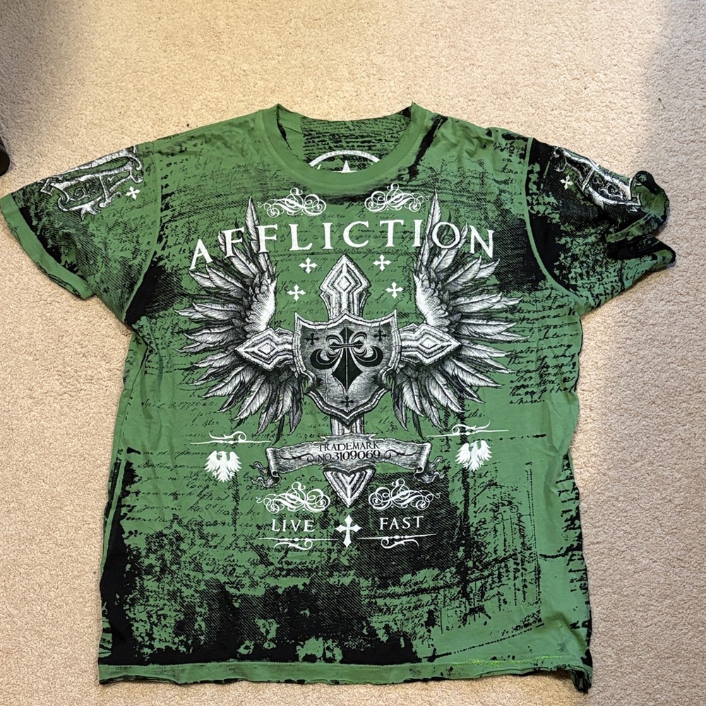 Affliction Black and Green Winged Shield Tee XXL
